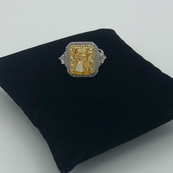 8ct Fancy Canary Ring - Picture 7 of 12